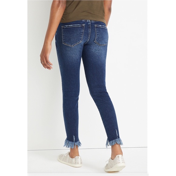KanCan Maternity NWOT Skinny Over Bump Frayed Hem Maternity Jeans Raw Frayed Hem - Picture 8 of 12